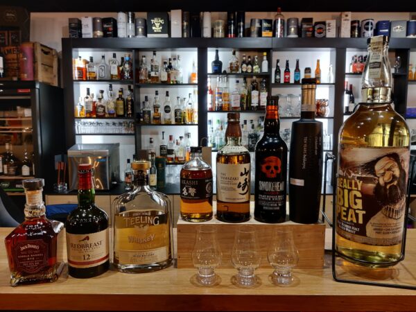 BAR_A_SPIRITUEUX_WHISKY_RHUM_SPIRITUEUX_COMPOSES_1 600X450 | L'Alambic Votre bar à spiritueux à Bitschwiller-lès-Thann dans les secteurs de Cernay et Saint-Amarin Rixheim 5